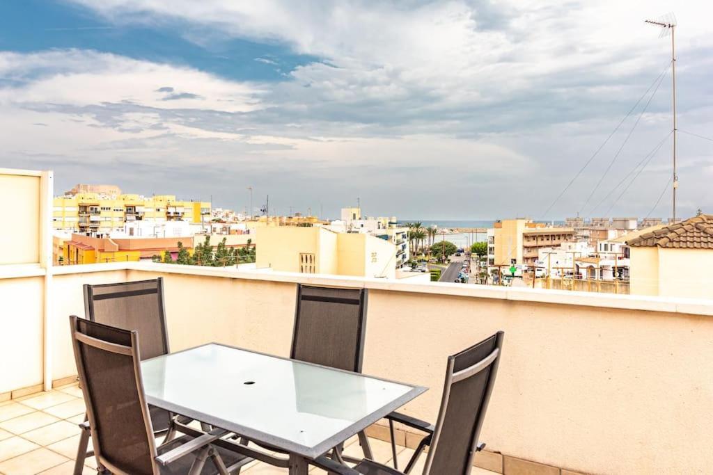 Atico Con Terraza Y Piscina Apartment Peniscola Luaran gambar